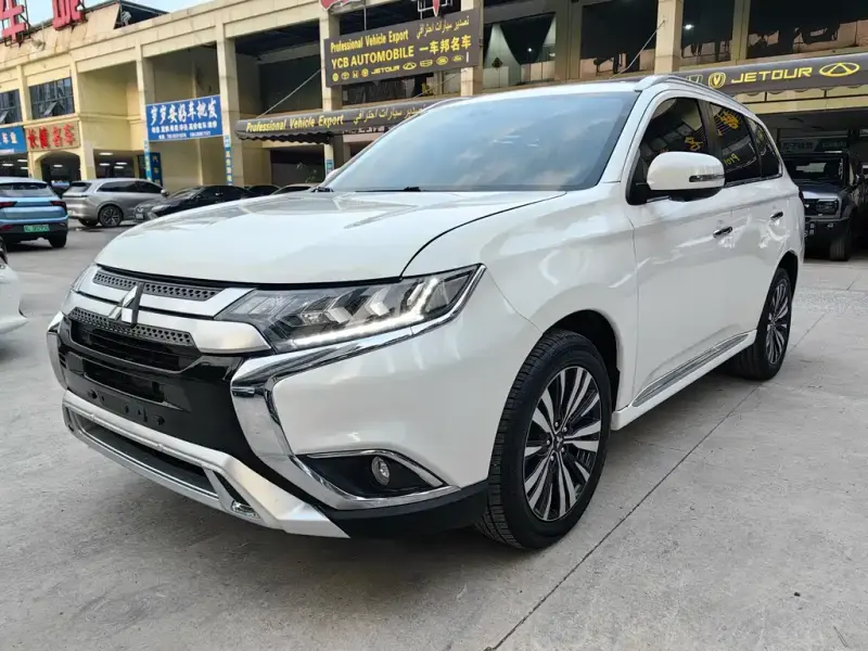 Mitsubishi Outlander, 2021