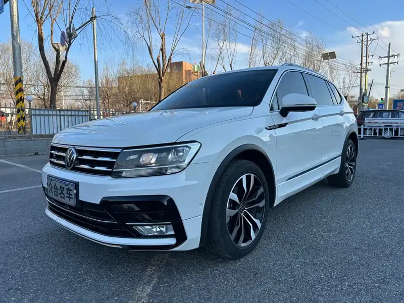 Volkswagen Tiguan L, 2021