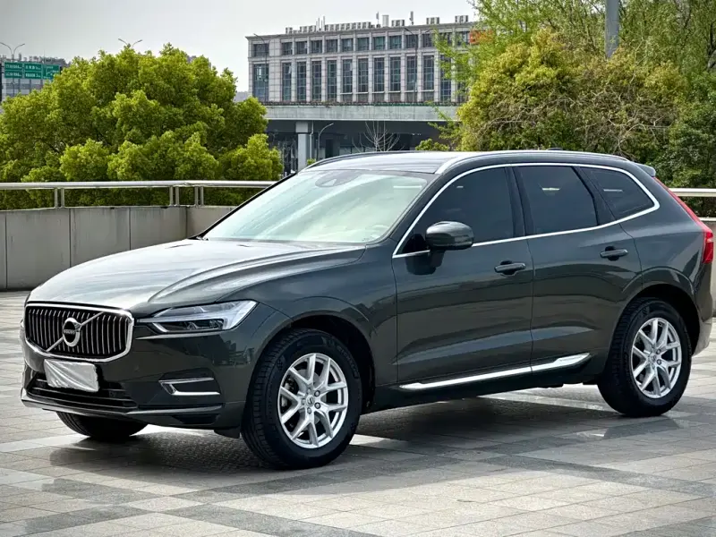 Volvo XC60, 2020 — фото 1