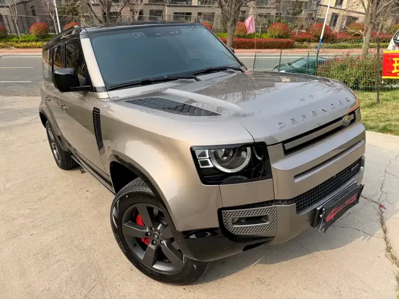 Land Rover Defender, 2022