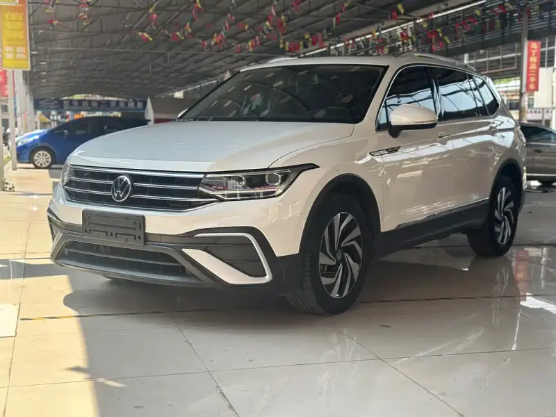Volkswagen Tiguan L, 2022