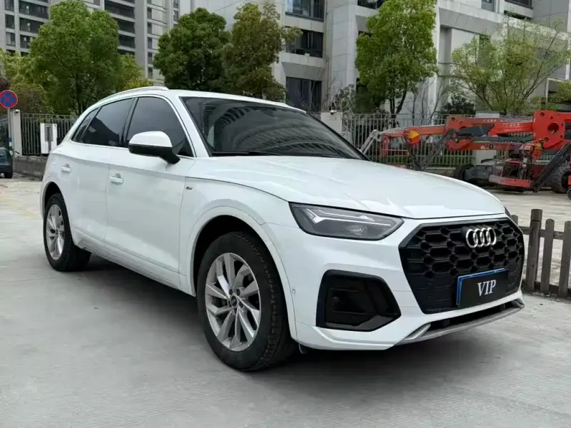 Audi Q5L, 2022
