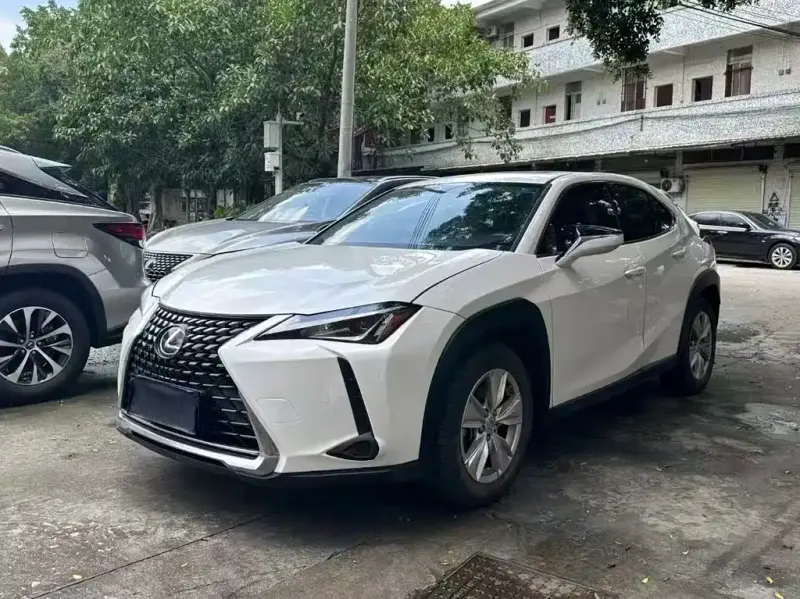Lexus UX, 2021