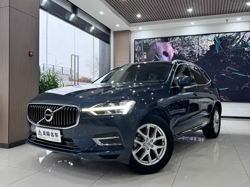 Volvo XC60, 2020 — фото 1