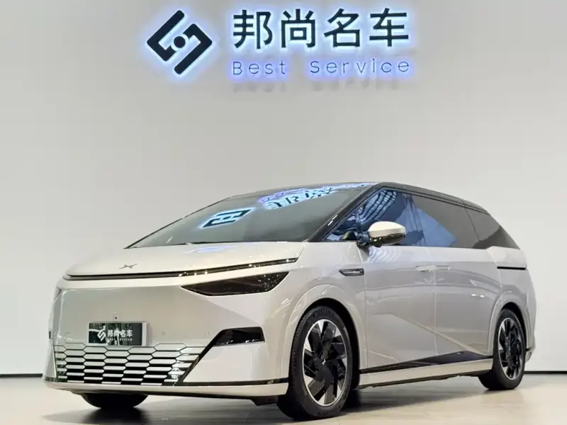 XPeng X9, 2025