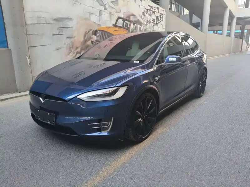 Tesla Model X, 2016