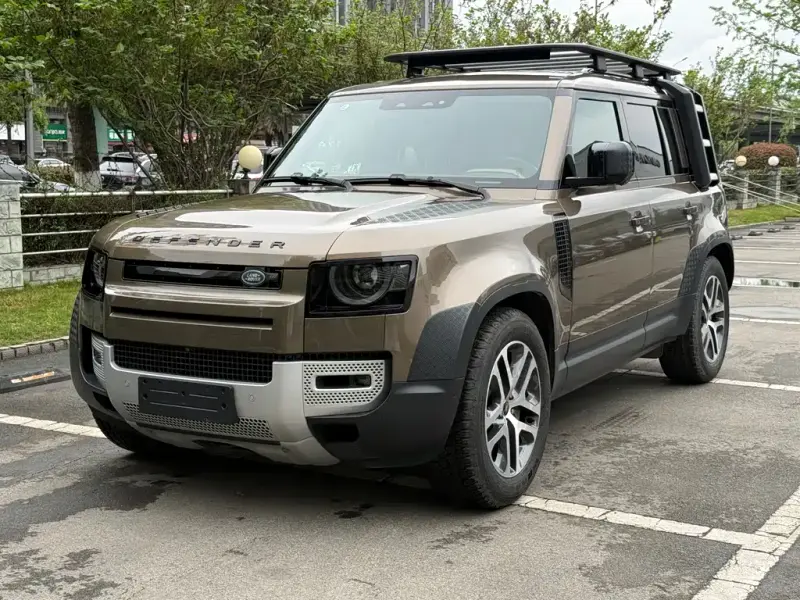 Land Rover Defender, 2024