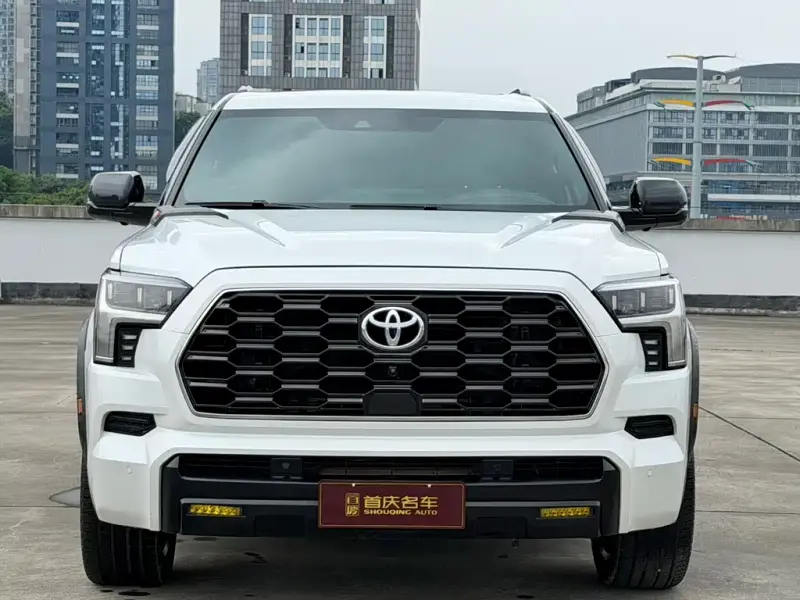 Toyota Sequoia, 2023