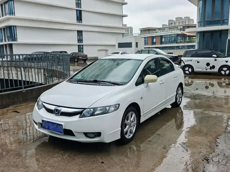 Honda Civic, 2010 — фото 1