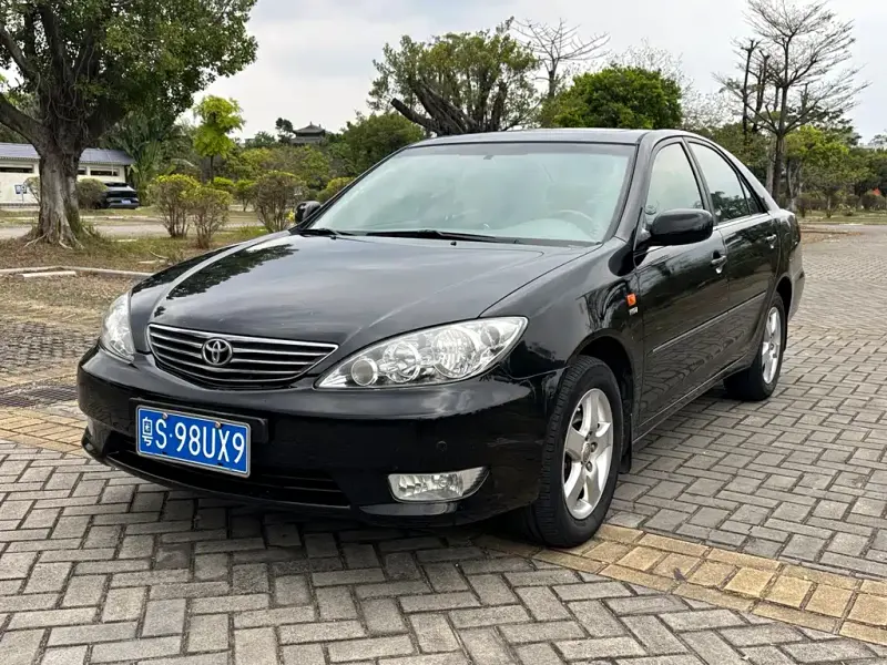 Toyota Camry, 2005