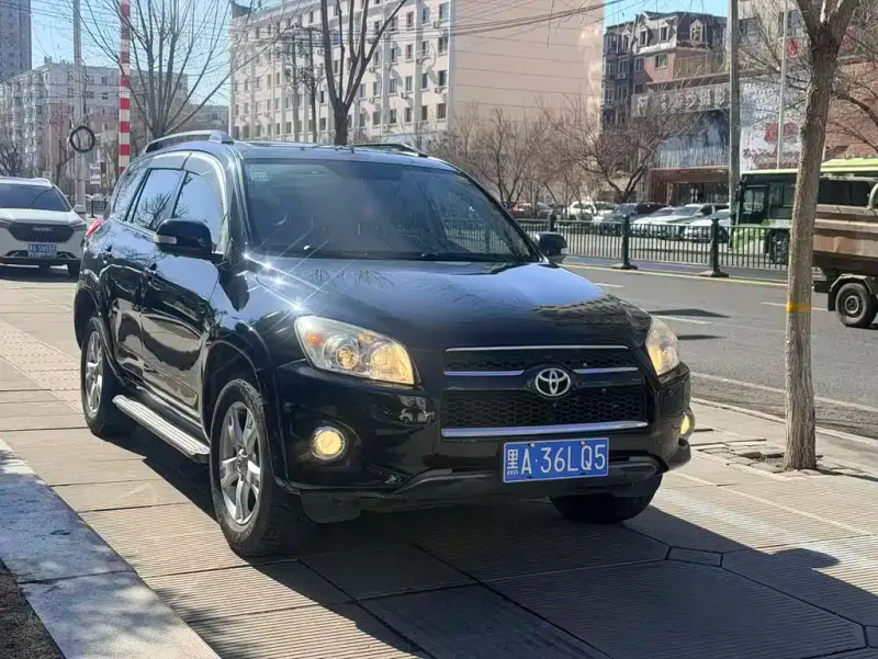 Toyota RAV4, 2013