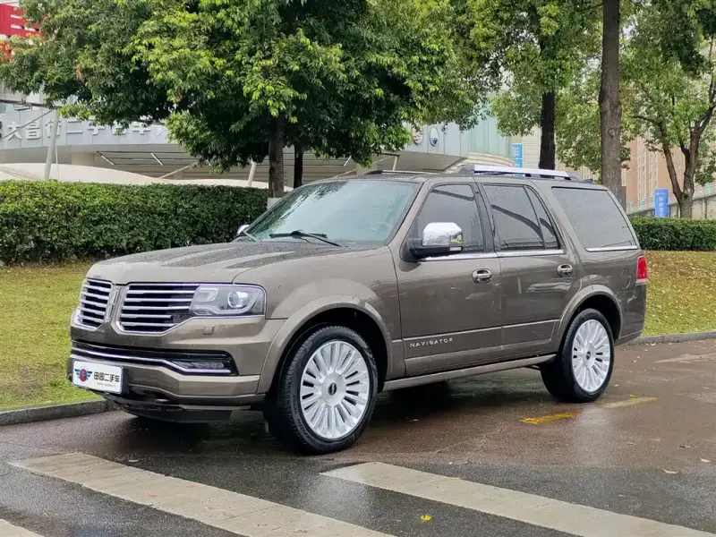 Lincoln Navigator, 2016