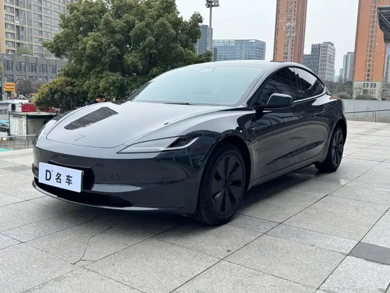 Tesla Model 3, 2025 — фото 1