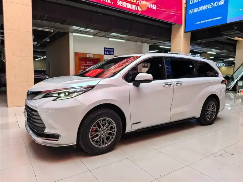 Toyota Sienna, 2022