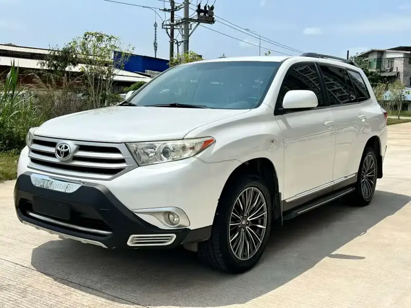 Toyota Highlander, 2015 — фото 1