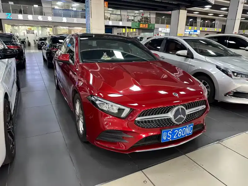 Mercedes-Benz A-Class, 2019 — фото 1