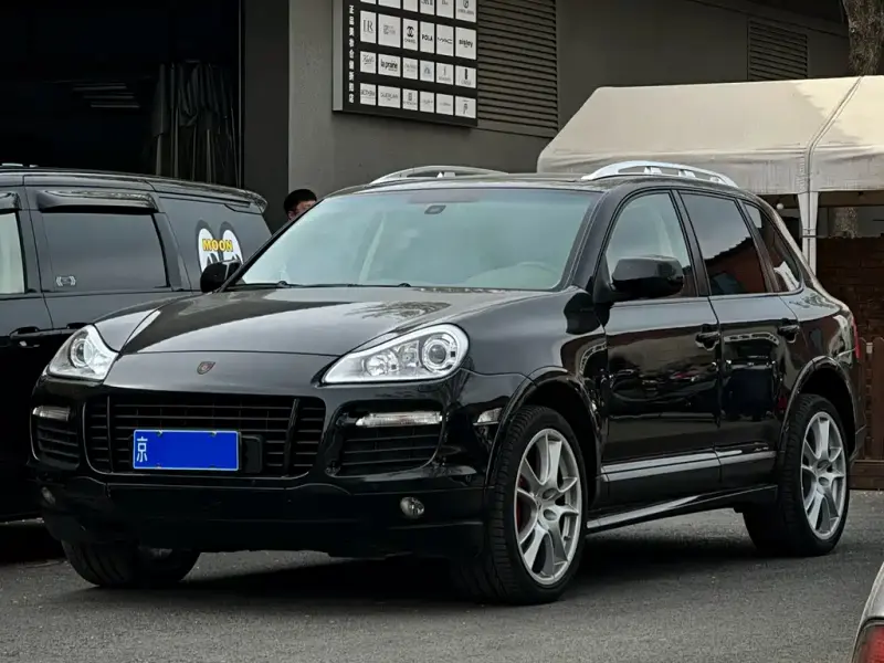 Porsche Cayenne, 2010