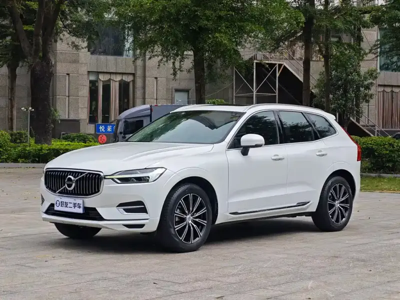 Volvo XC60, 2020 — фото 1