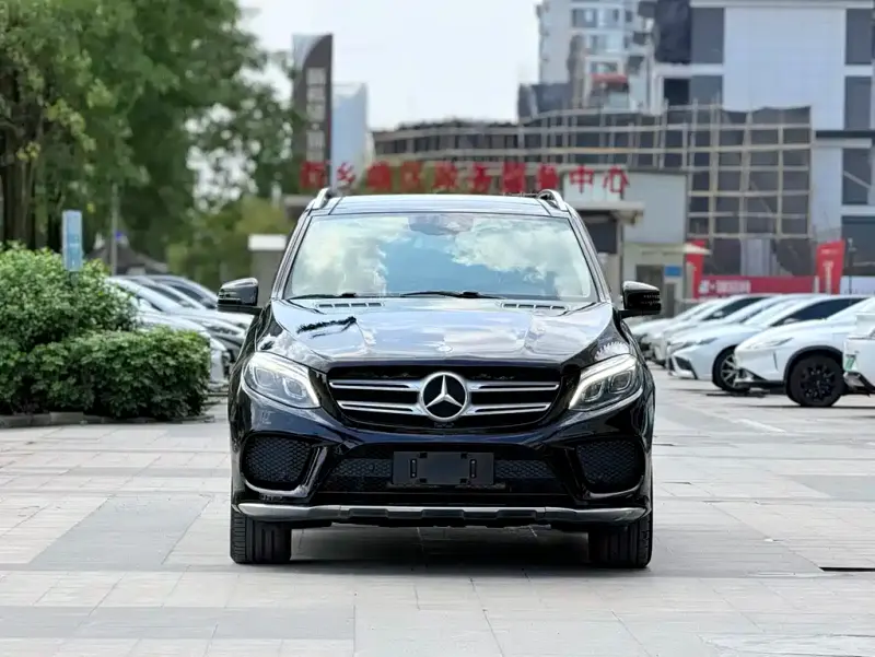 Mercedes-Benz GLE, 2017 — фото 1