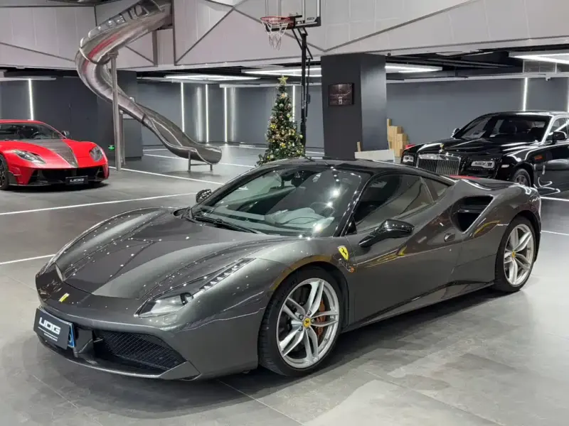 Ferrari 488, 2016