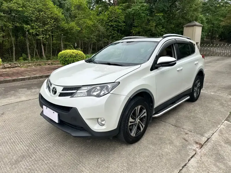 Toyota RAV4, 2015