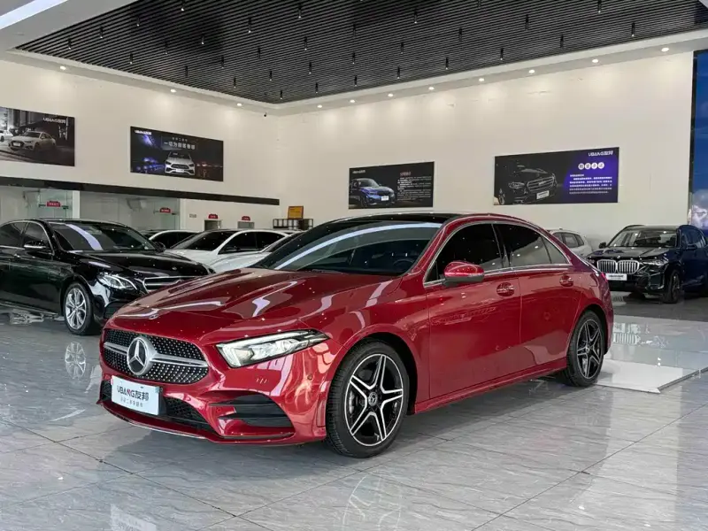 Mercedes-Benz A-Class, 2019 — фото 1