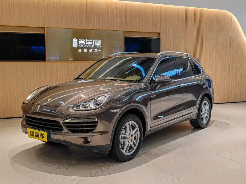 Porsche Cayenne, 2013