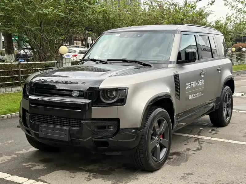Land Rover Defender, 2024