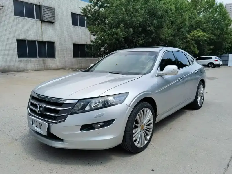 Honda Crosstour, 2010