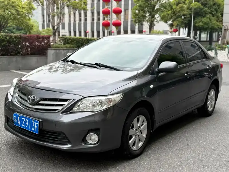Toyota Corolla, 2014 — фото 1