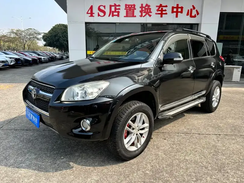Toyota RAV4, 2012