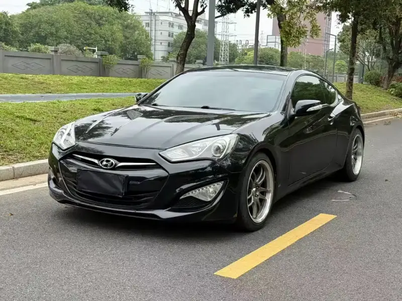 Hyundai Genesis Coupe, 2013