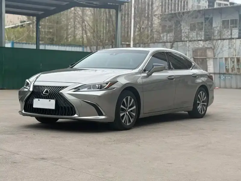 Lexus ES, 2019