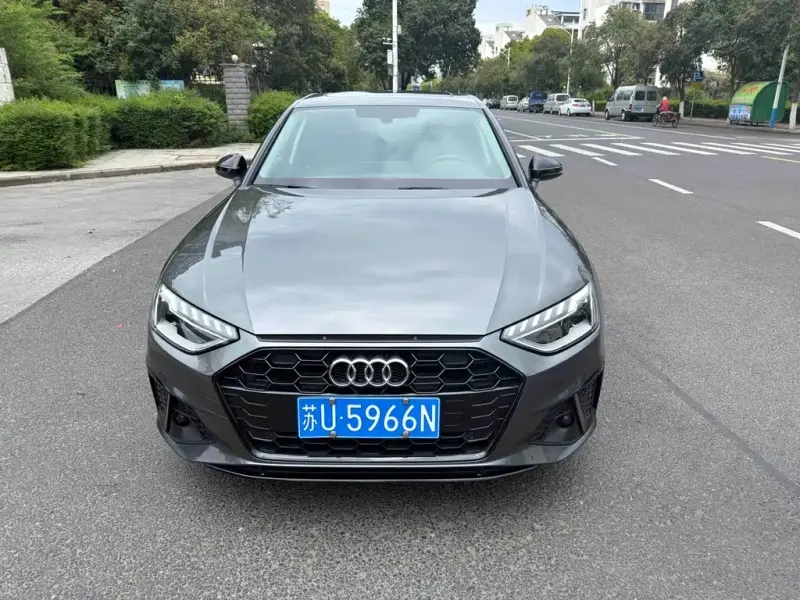 Audi A4L, 2023