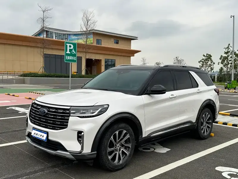 Ford Explorer, 2023