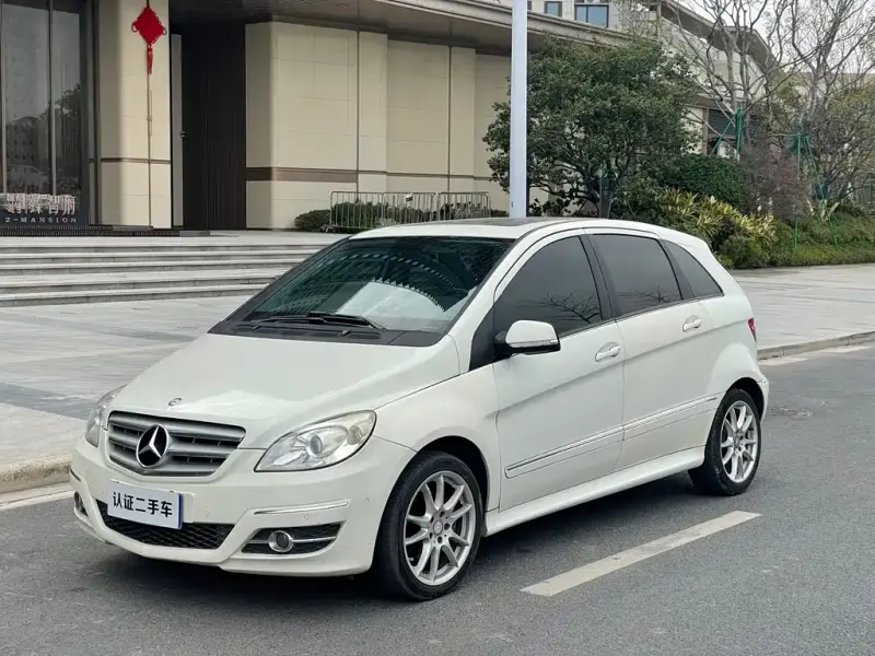 Mercedes-Benz B-Class, 2011