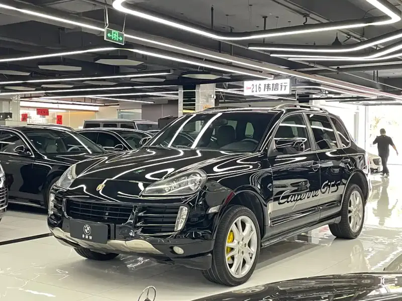 Porsche Cayenne, 2010