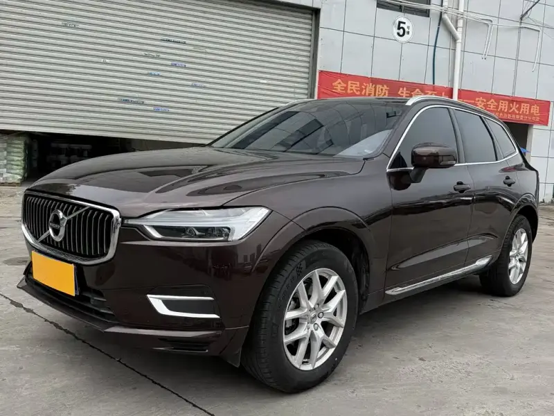 Volvo XC60, 2020 — фото 1