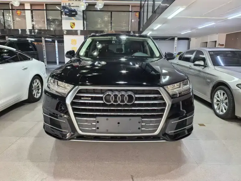 Audi Q7, 2018 — фото 1