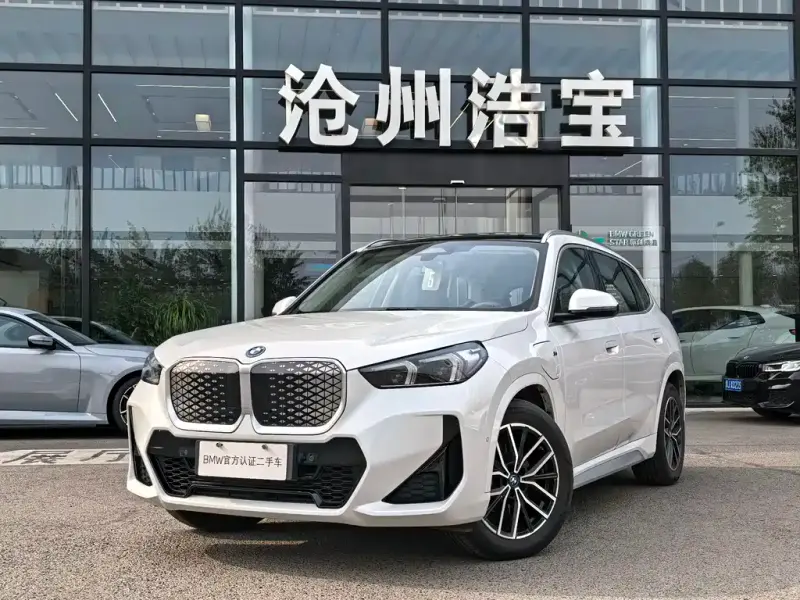 BMW iX1, 2025