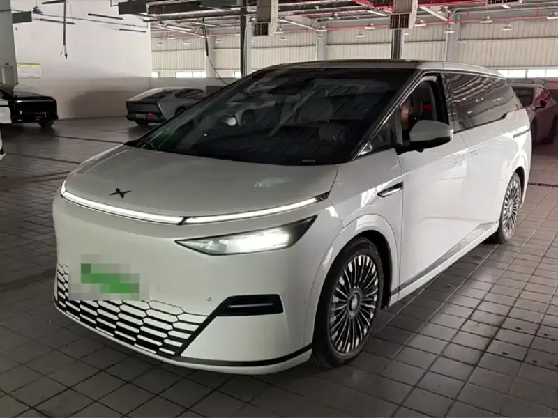 XPeng X9, 2024