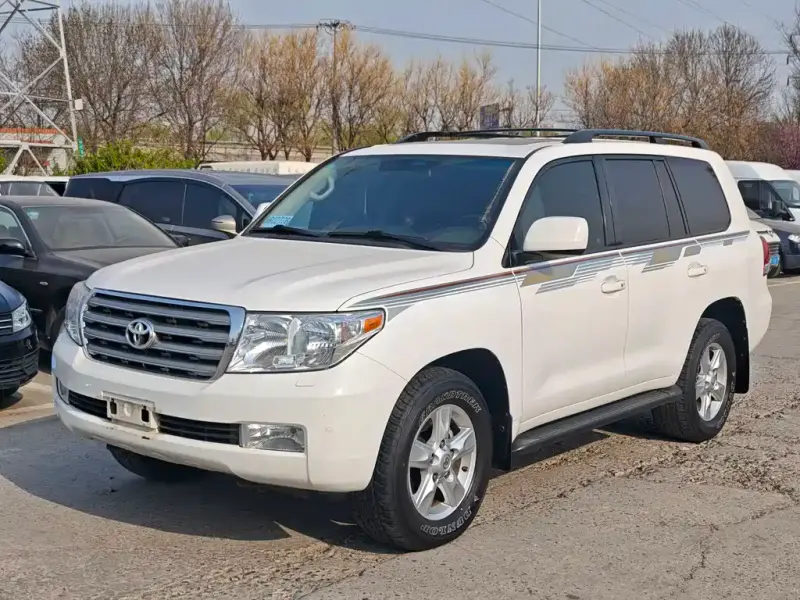 Toyota Land Cruiser, 2011