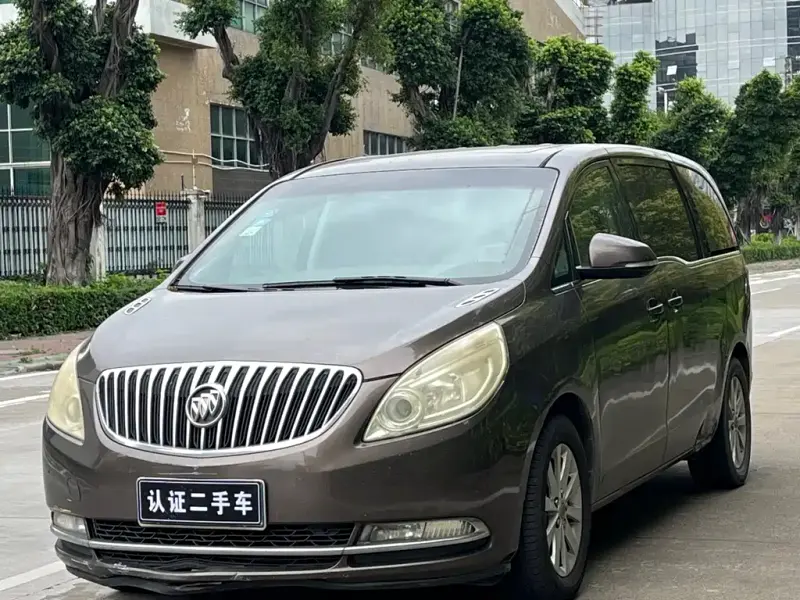 Buick GL8, 2011