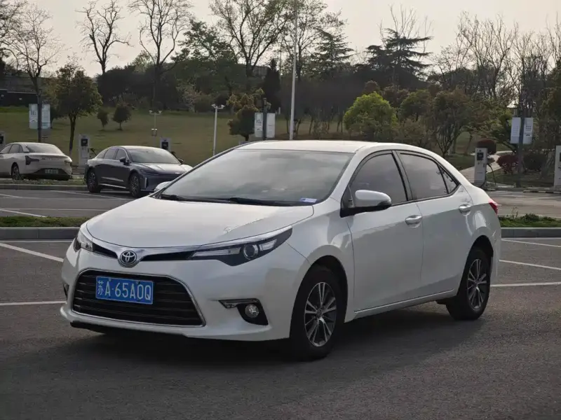 Toyota Levin, 2017 — фото 1