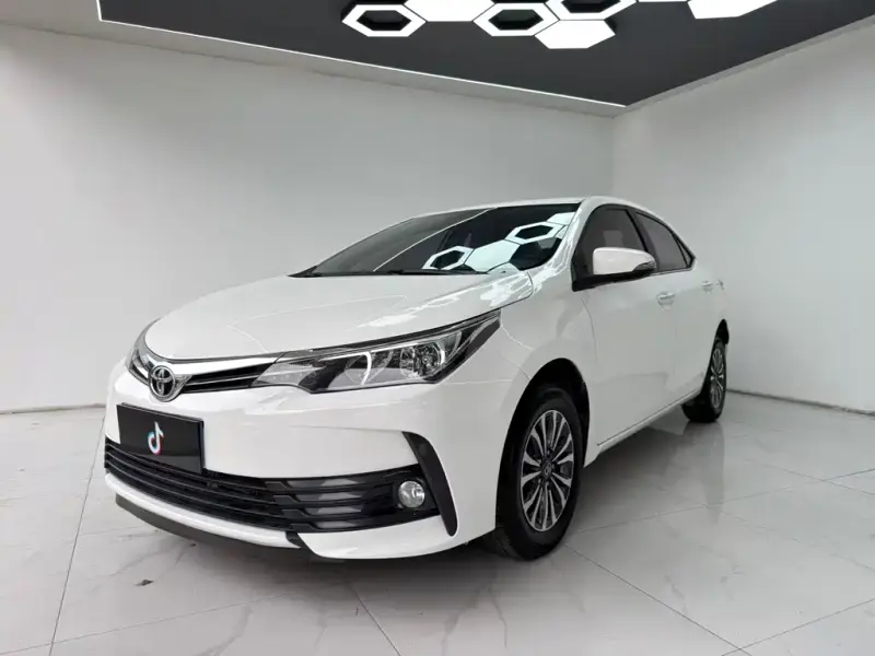 Toyota Corolla, 2019 — фото 1
