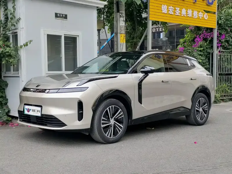 Lynk & Co 08 EM-P, 2024