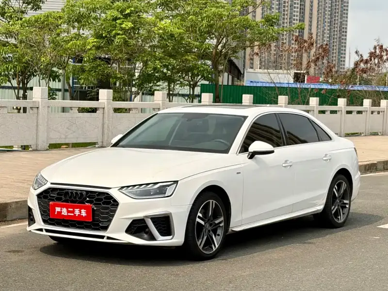 Audi A4L, 2020