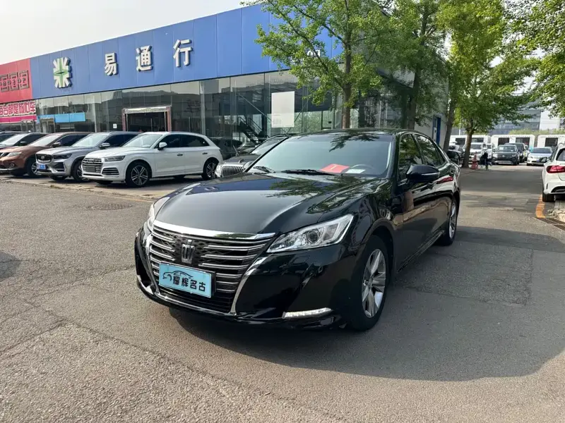 Toyota Crown, 2017
