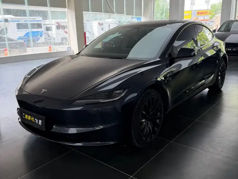 Tesla Model 3, 2024