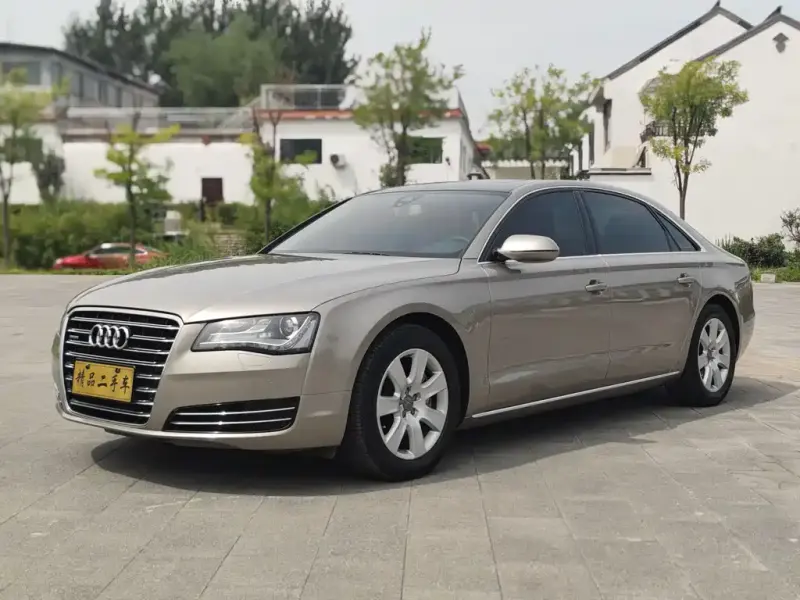 Audi A8, 2012
